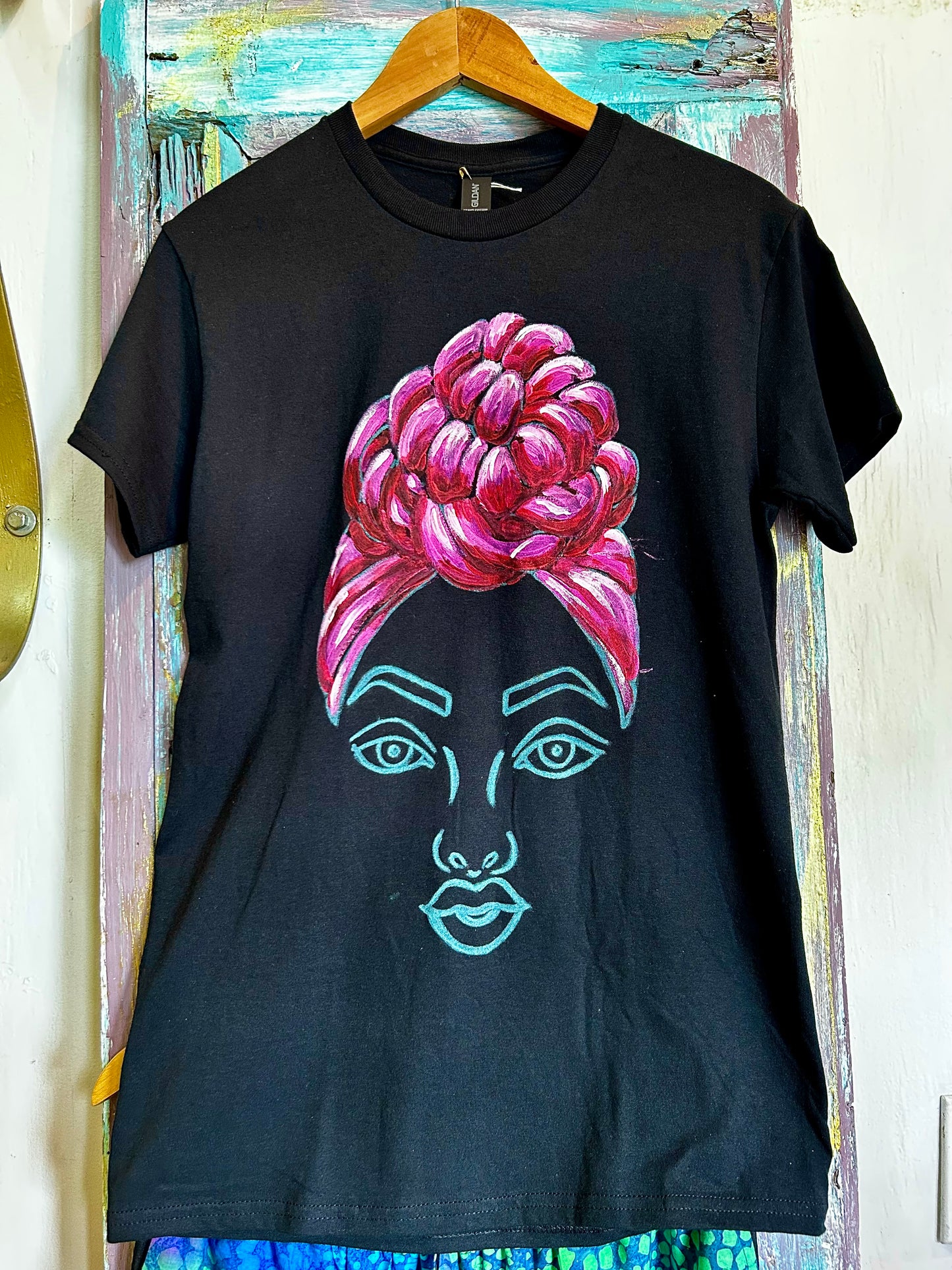 Headtie Queens Painted T-Shirts