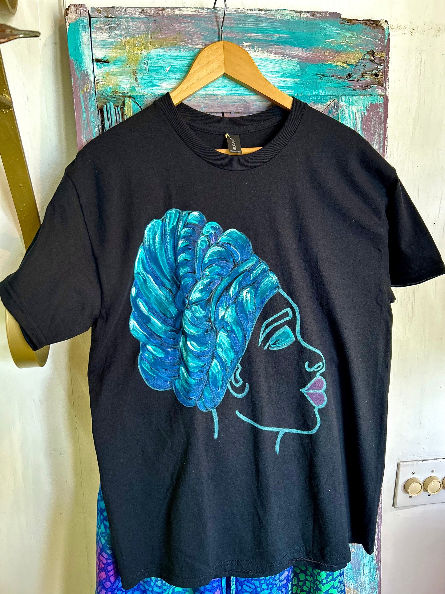 Headtie Queens Painted T-Shirts