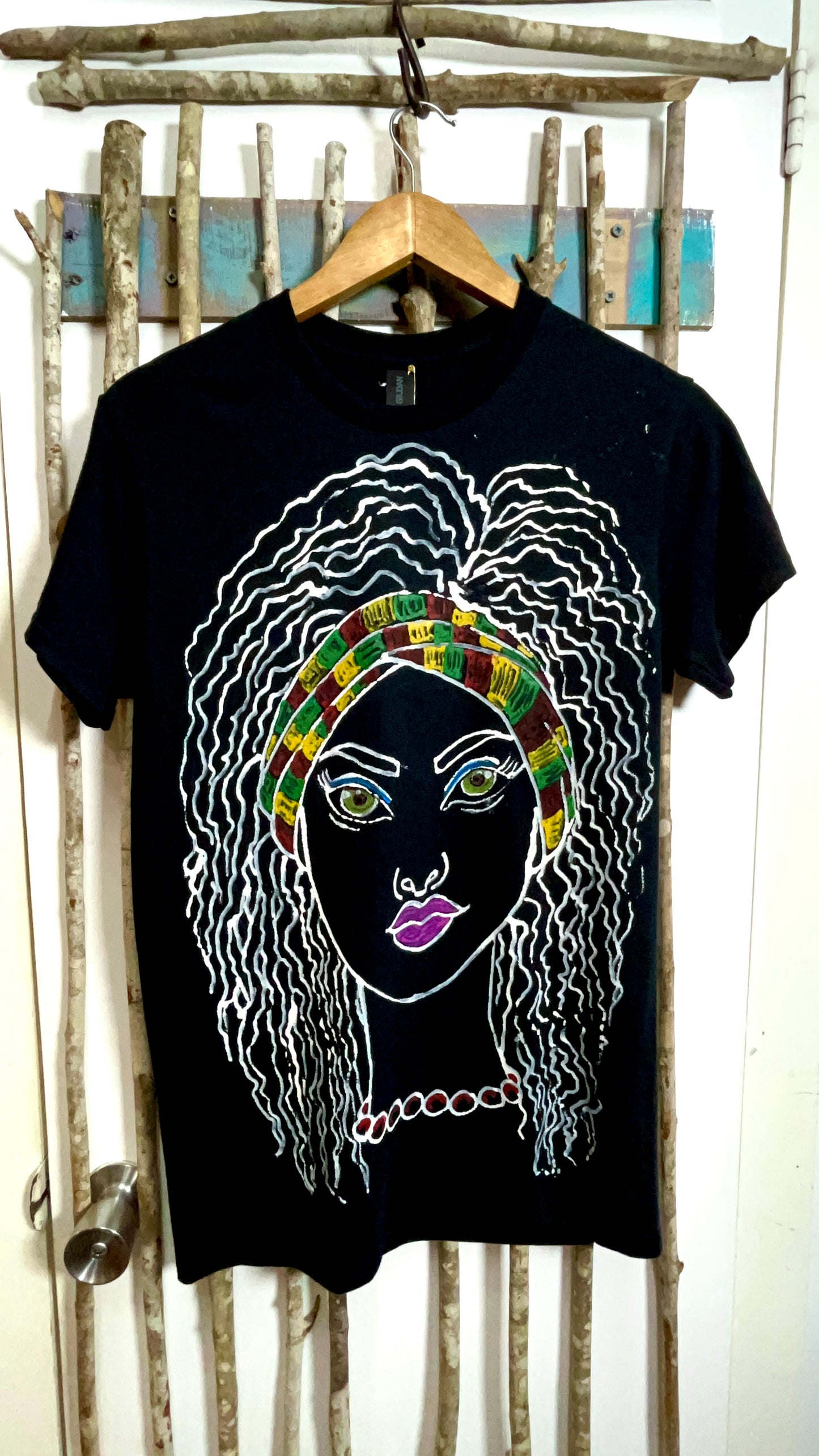 Headtie Queens Painted T-Shirts